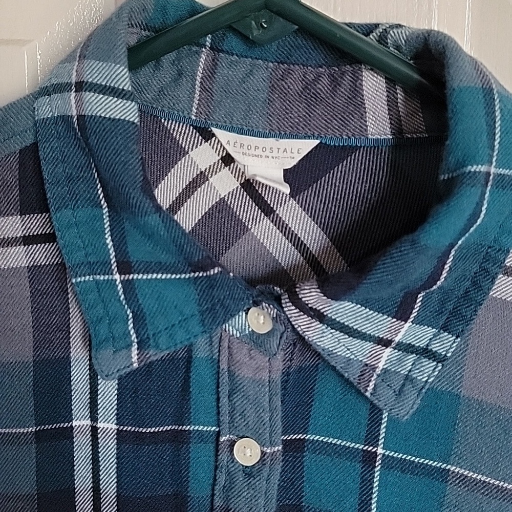 Aeropostale women's large, long sleeved, buttondown plaid shirt, blue and green. - Picture 5 of 7